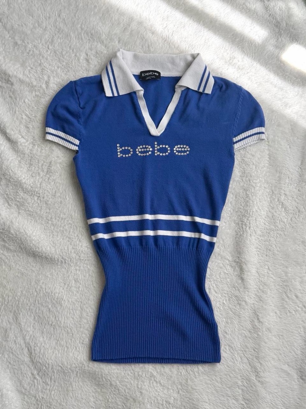 Gorgeous vintage Bebe royal blue & white striped collar top